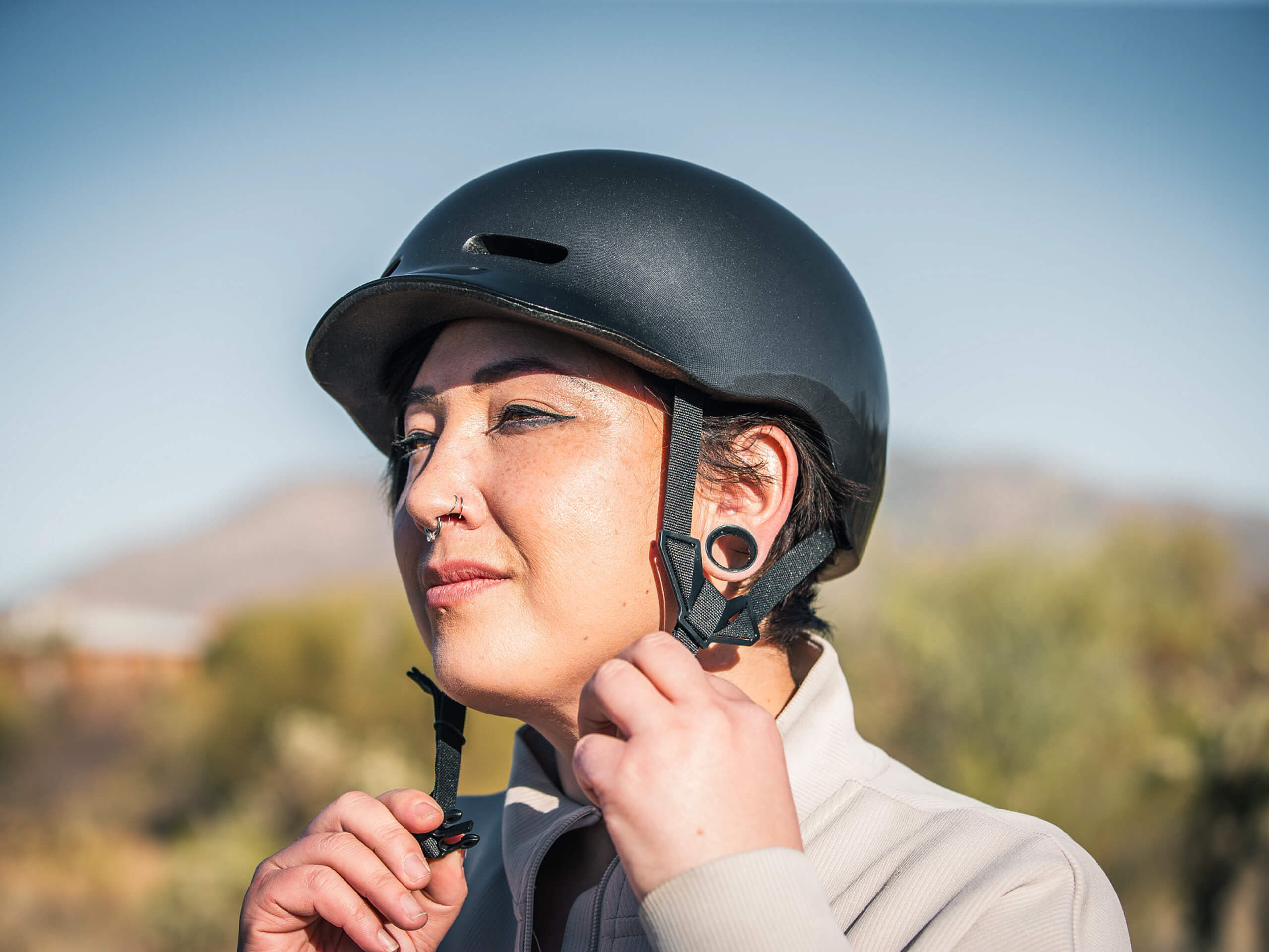 Adult Avion E-Bike Helmet - Image 6