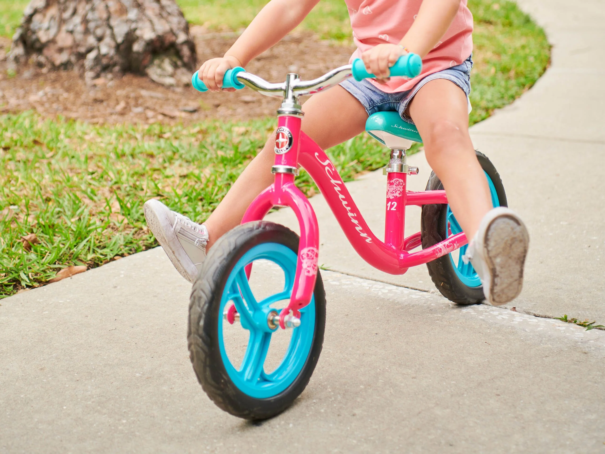 Elm Balance Bike 12in - Image 4