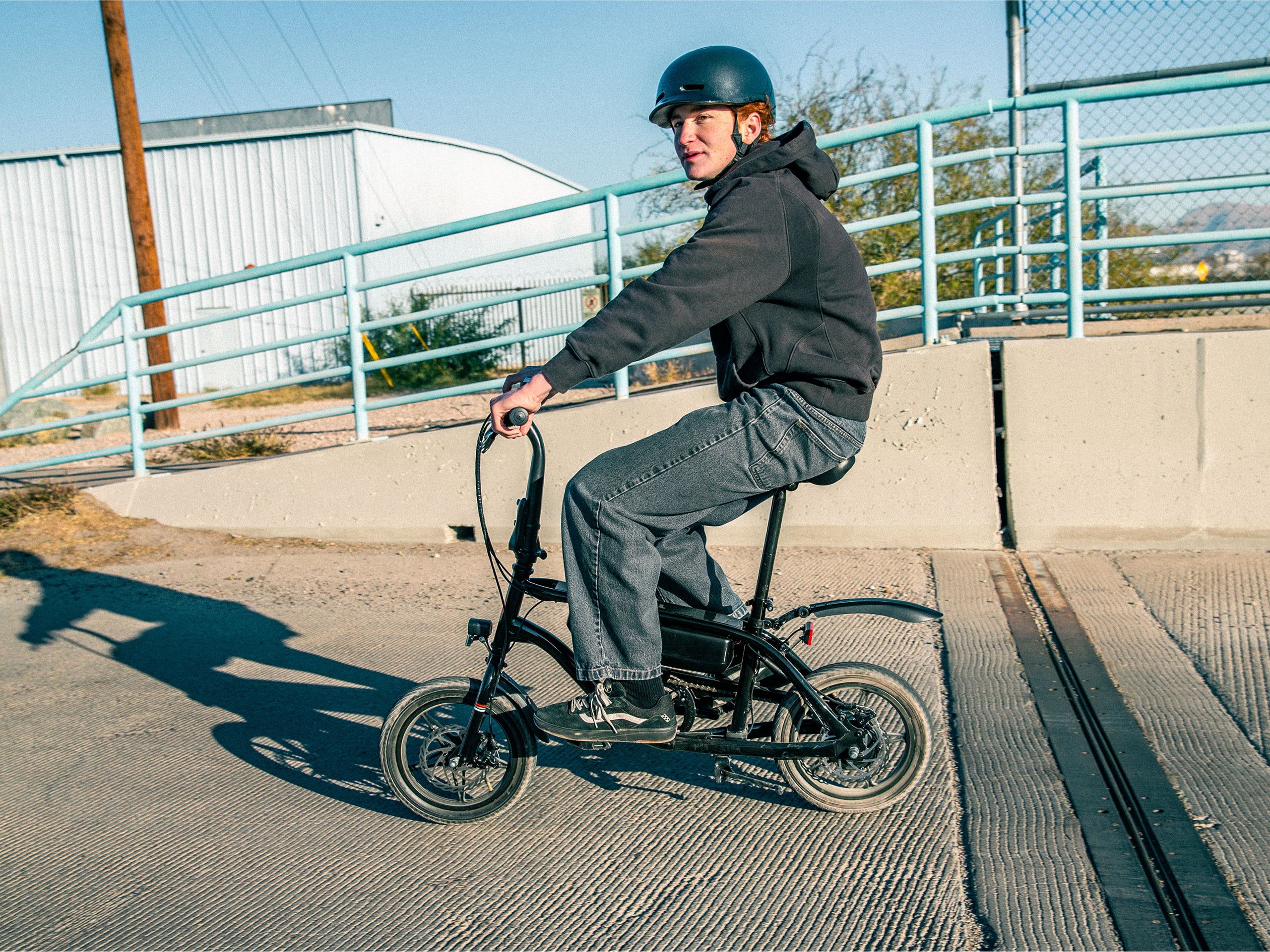 Tornado Compact Electric Bike - Image 6